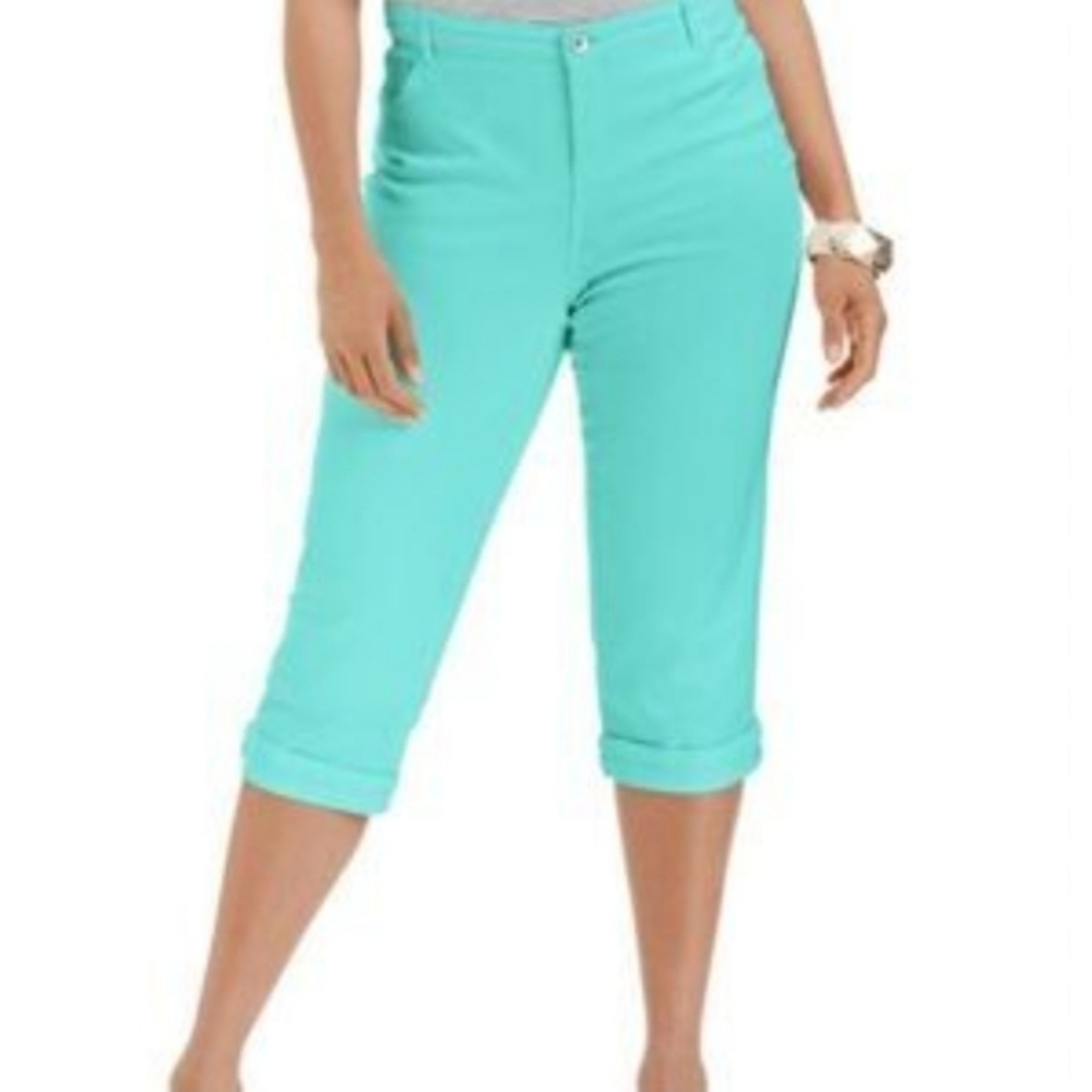 Style & Co Curvy Cuff Capri Jeans Pants